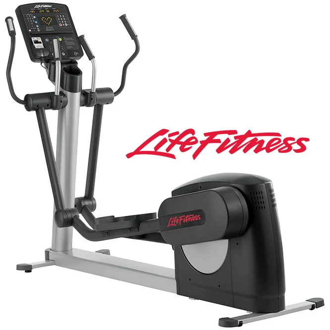Life Fitness Crosstrainer, Integrity Series, CLSXH, Ellipsentrainer, Farbe Silber, gebraucht - überholter Zustand
