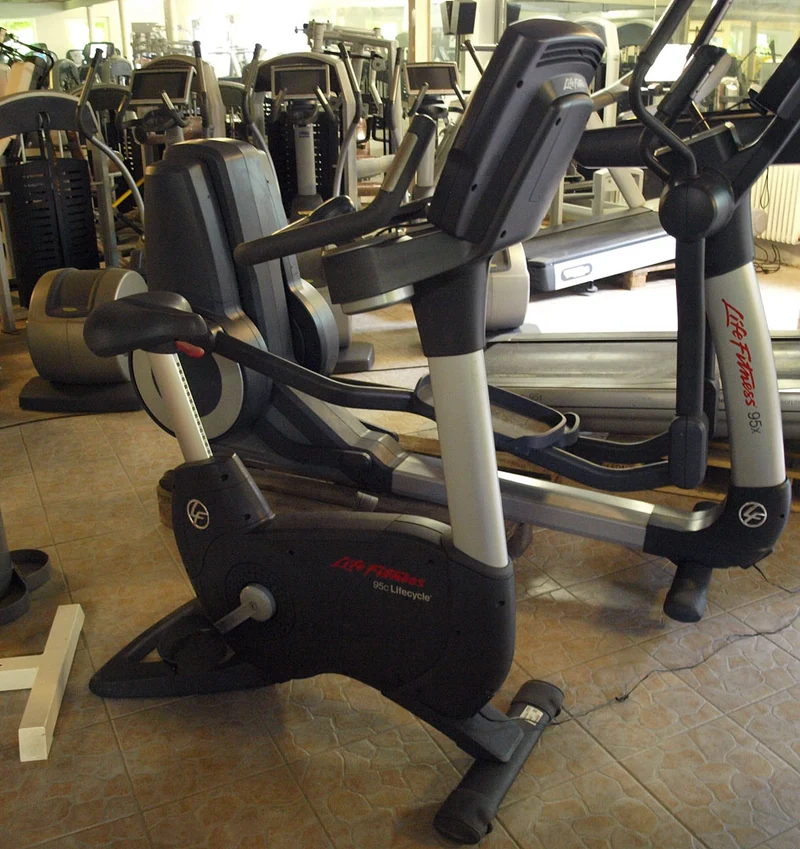Life Fitness Ergometer 95C - Elevation Series 95c - Engage 15" Touchscreen Konsole, gebraucht - überholter Zustand