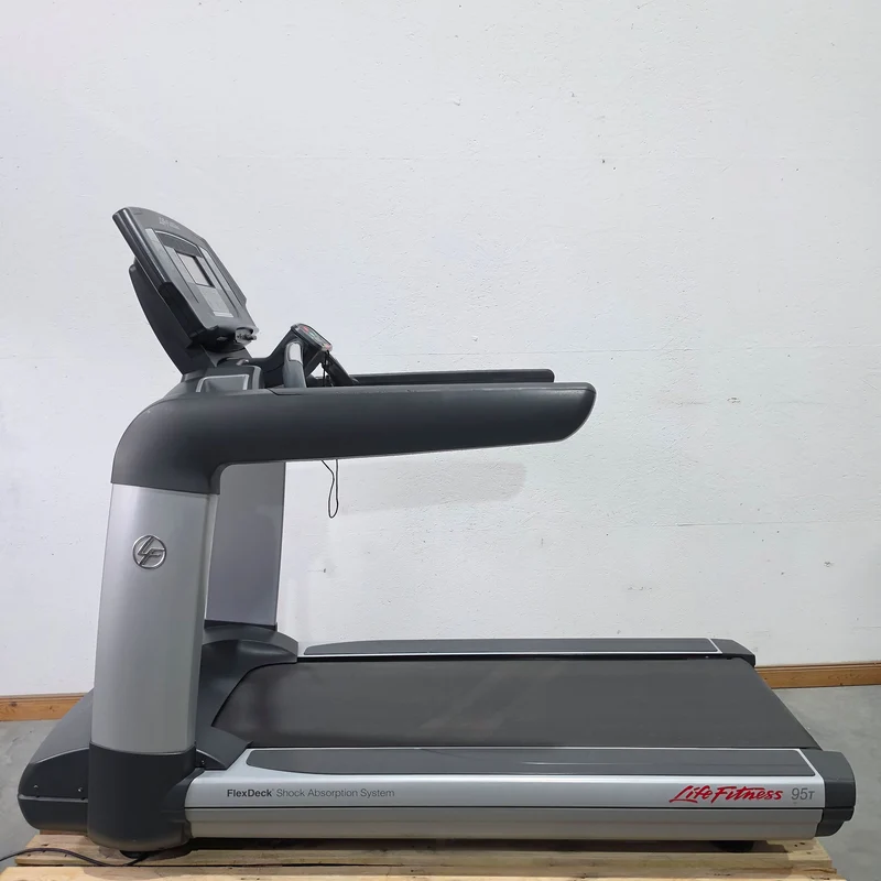 Life Fitness Laufband 95T - Elevation Series 95t - Engage 7" Touchscreen Konsole, gebraucht - überholter Zustand