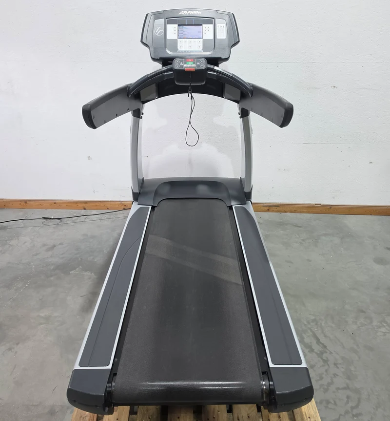 Life Fitness Laufband 95T - Elevation Series 95t - Engage 7" Touchscreen Konsole, gebraucht - überholter Zustand