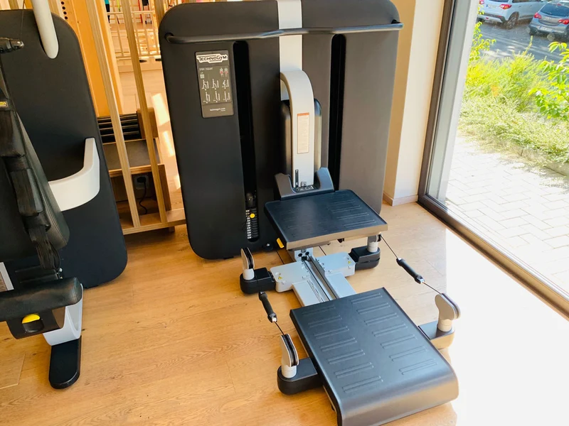 TechnoGym Kinesis Stationen, 6 Kraftgeräte im Set, gebraucht, überholter Zustand