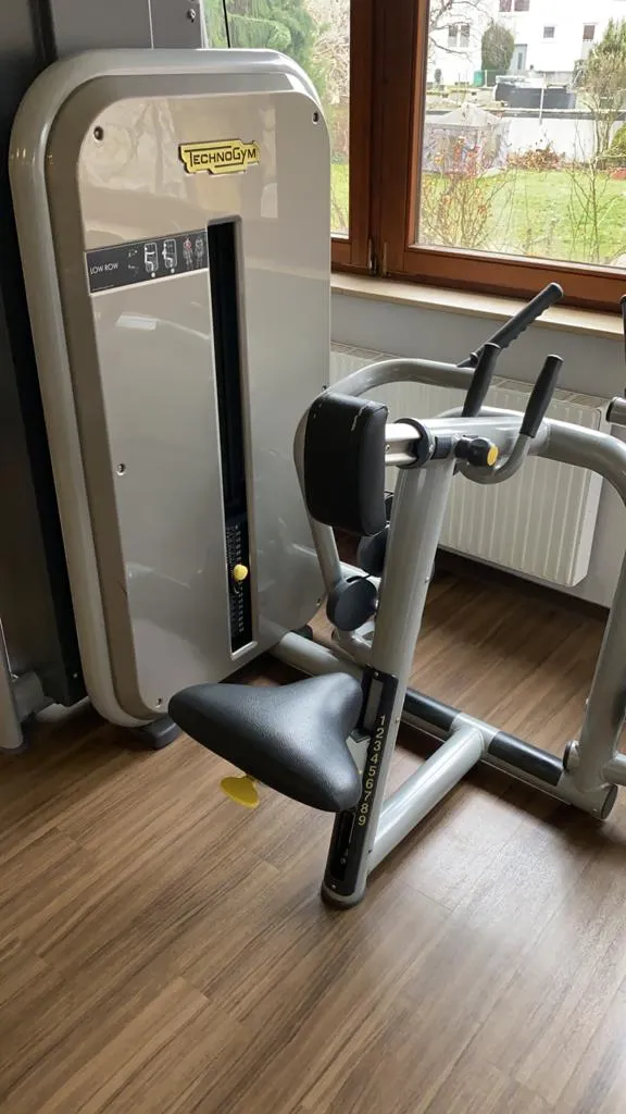 TechnoGym Kraftgerätepark 16 Fitnessgeräte im Set, gebraucht - überholter Zustand