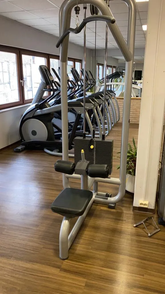 TechnoGym Kraftgerätepark 16 Fitnessgeräte im Set, gebraucht - überholter Zustand