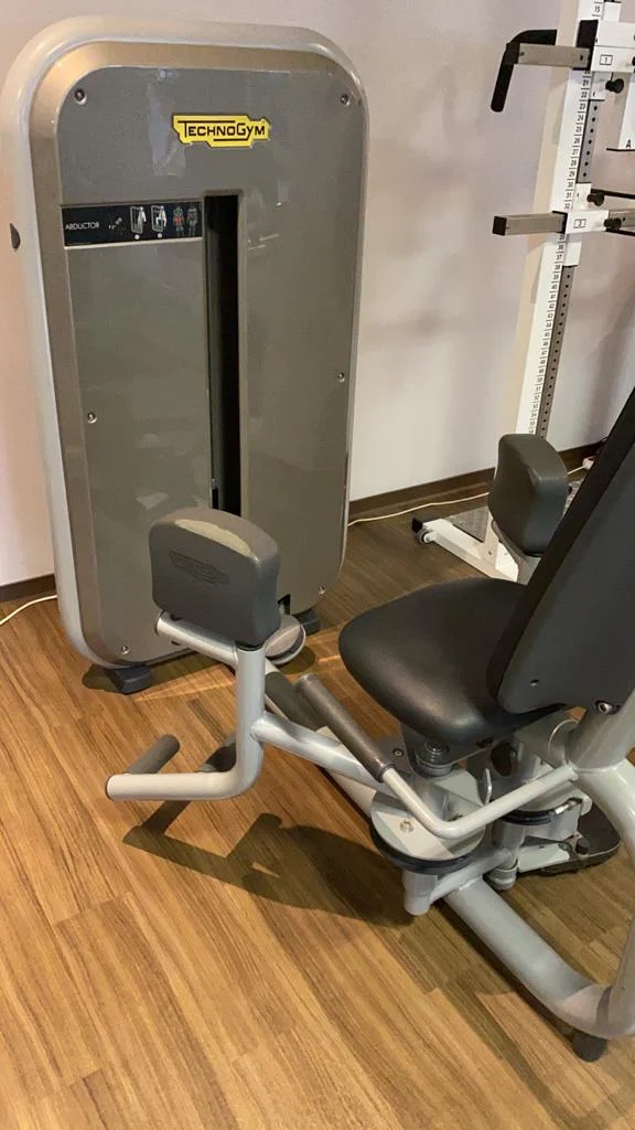 TechnoGym Kraftgerätepark 16 Fitnessgeräte im Set, gebraucht - überholter Zustand