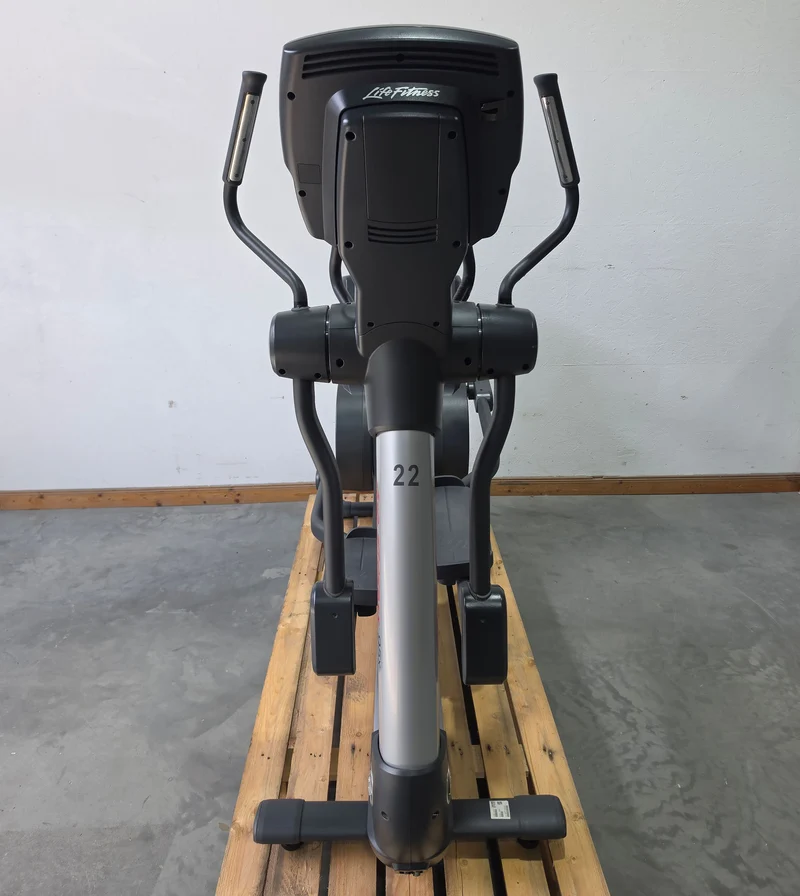 Life Fitness Crosstrainer 95X - Elevation Series 95x - Engage 7" Touchscreen Konsole, gebraucht - überholter Zustand