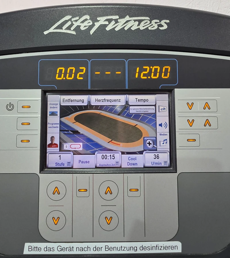Life Fitness Crosstrainer 95X - Elevation Series 95x - Engage 7" Touchscreen Konsole, gebraucht - überholter Zustand