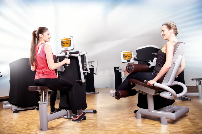 eGym 12er Kraft Zirkel gebraucht, Baujahr 2016, neuwertig mit Restgarantie - Top Zustand