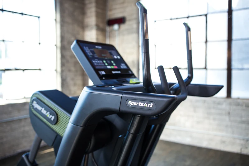 SportsArt ECO-POWR Status Line Verso Crosstrainer G886