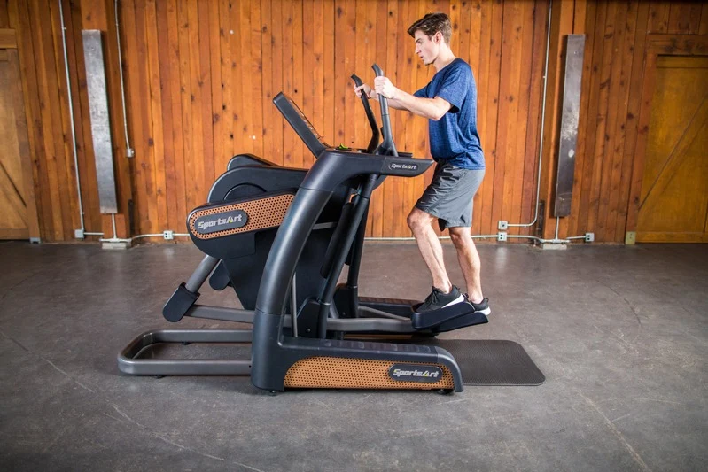 SportsArt ECO-NATURAL Status Line Crosstrainer Verso V886