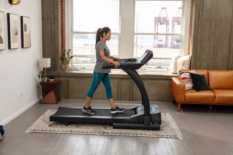 SportsArt Residential Laufband TR22F