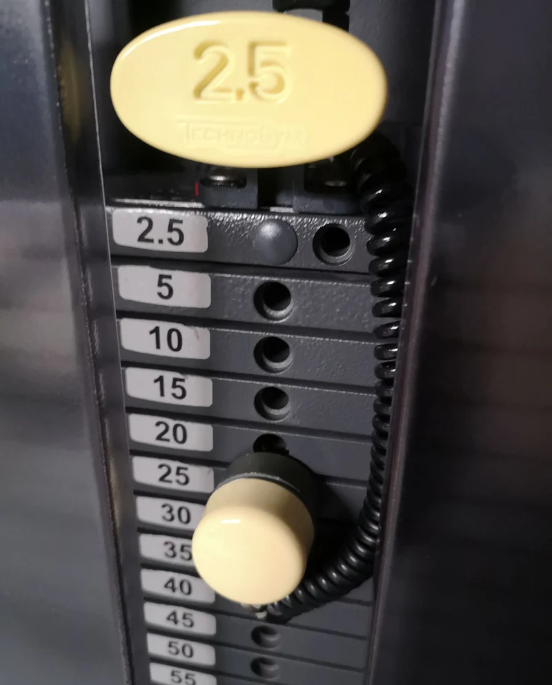 TechnoGym Selection Line MED 8 Medizinische Kraftgeräte im Set, Reha Fitnessgeräte Ausstattung, gebraucht - überholter Zustand