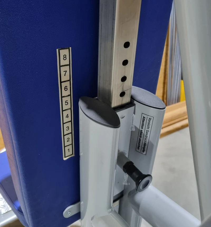 Dr. Wolff Cervex 506, HWS Hals-Nacken Trainer, Rahmenfarbe Silber - gebrauchter - überholter Zustand