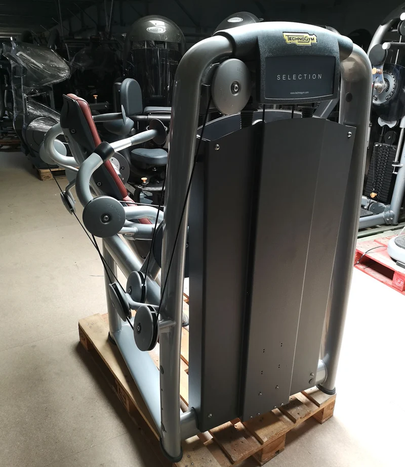 TechnoGym Trizepsmaschine, Arm Extension, Selection Line - Neues Modell mit Plastikverkleidung, Polster Braun, gebraucht - überholter Zustand