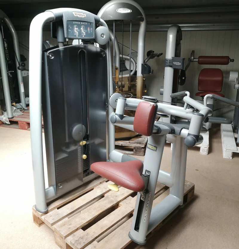 TechnoGym Upper Back, Rudern Row, Latisolator, Selection Line - Neues Modell mit Plastikverkleidung, Polster Braun, gebraucht - überholter Zustand