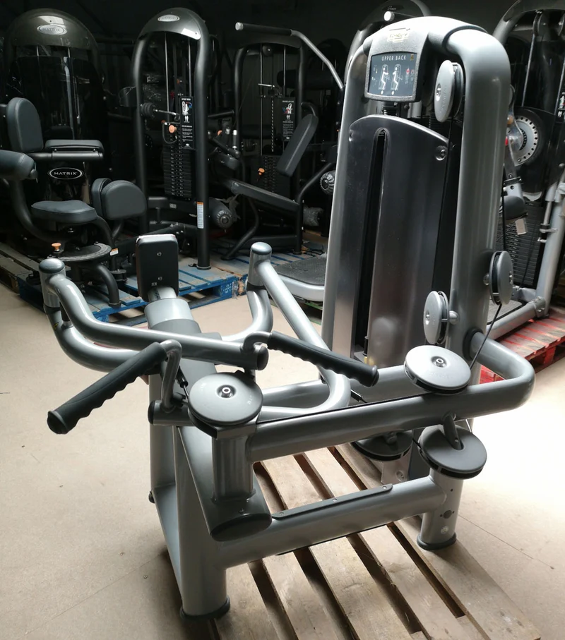 TechnoGym Upper Back, Rudern Row, Latisolator, Selection Line - Neues Modell mit Plastikverkleidung, Polster Braun, gebraucht - überholter Zustand