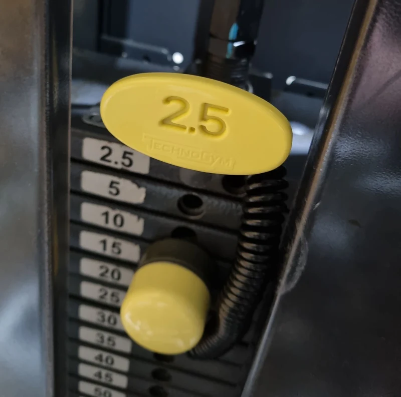 TechnoGym Upper Back, Rudern Row, Latisolator, Selection Line - Neues Modell mit Plastikverkleidung, Polster Braun, gebraucht - überholter Zustand