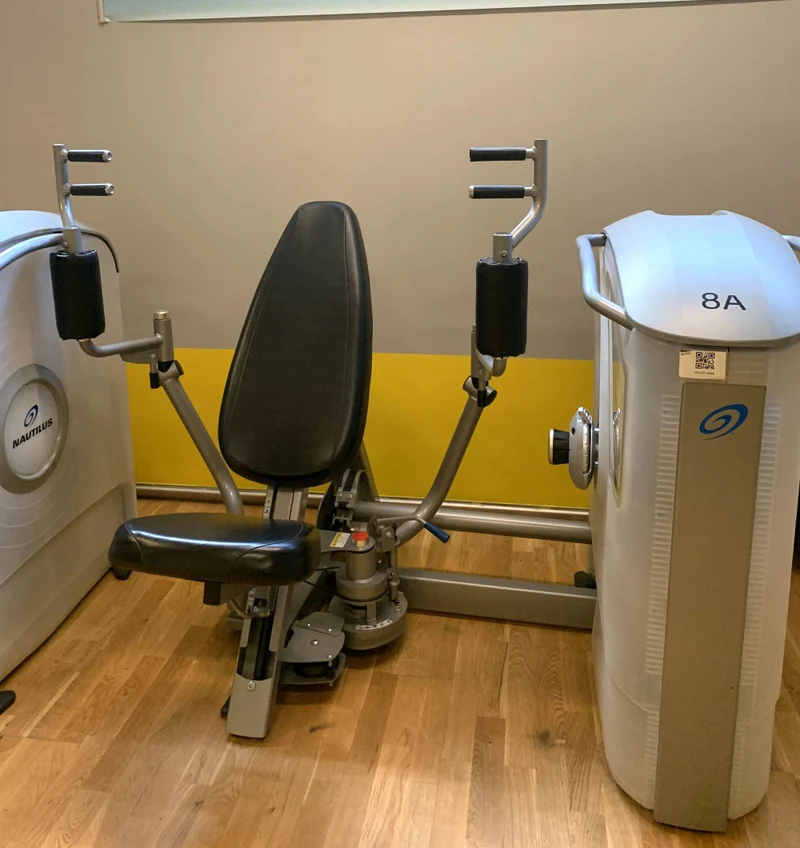 Nautilus One, 11 Kraftgeräte im Set, Nachfolger der legendären Nitro Fitness Serie, Silber, gebraucht - überholter Zustand