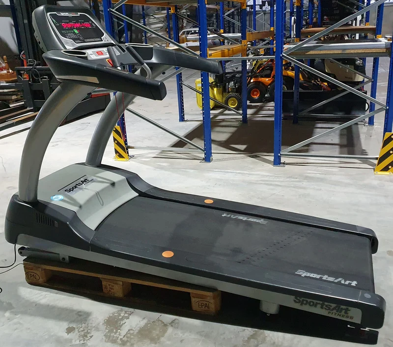 SportsArt Laufband, T652 Commercial Treadmill, Rahmen Silber-Schwarz, gebraucht - überholter Zustand