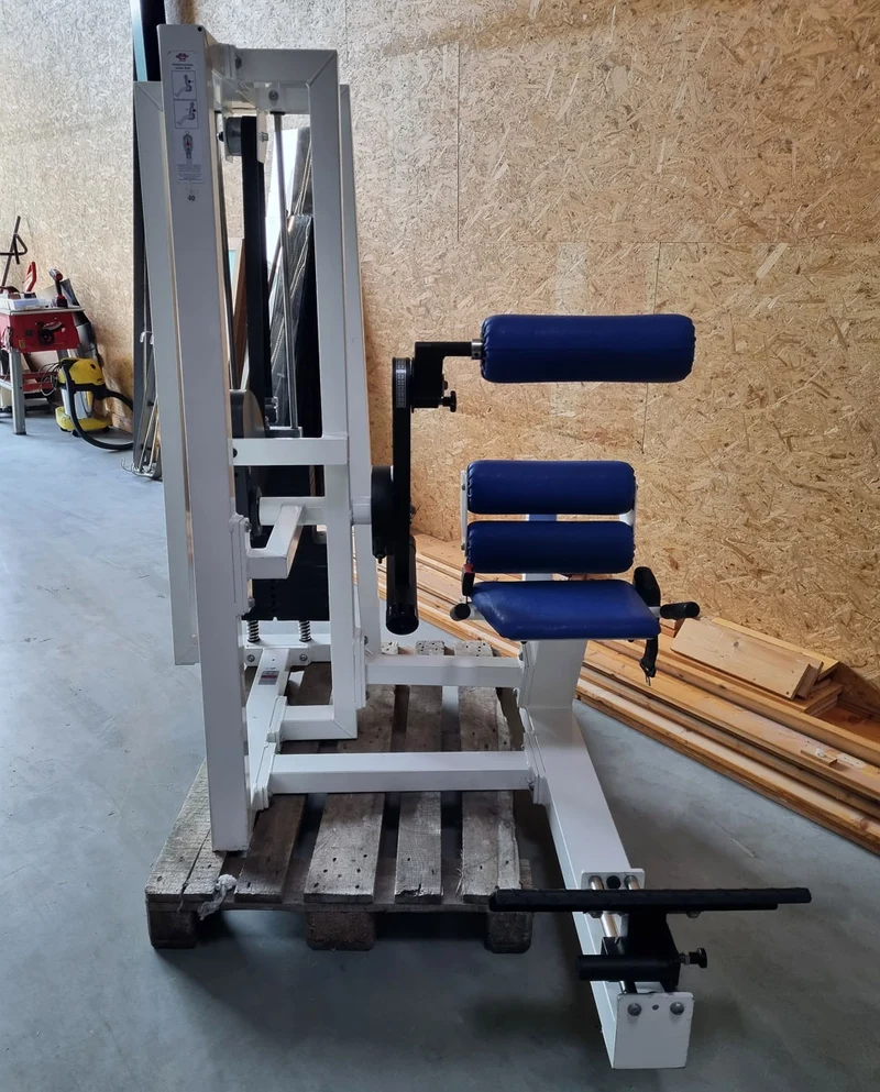 Gym80 Rückenstreckermaschine, Hyperextension, verstellbar, Rahmenfarbe Weiß, Polsterfarbe Blau, gebraucht - überholter Zustand