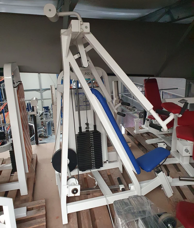 ASS Schrägbankdrückmaschine, Incline Chest Press, schräge Brustpresse, Rahmenfarbe Weiß, gebraucht - geprüfter Zustand