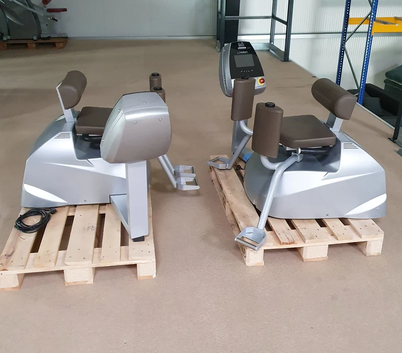 Milon Premium Adduktoren - Abduktorenmaschinen, Hip Abductor and Adductor, 2 Geräte im Set, Gehäuse Aluminium gebürstet, gebraucht - überholter Zustand