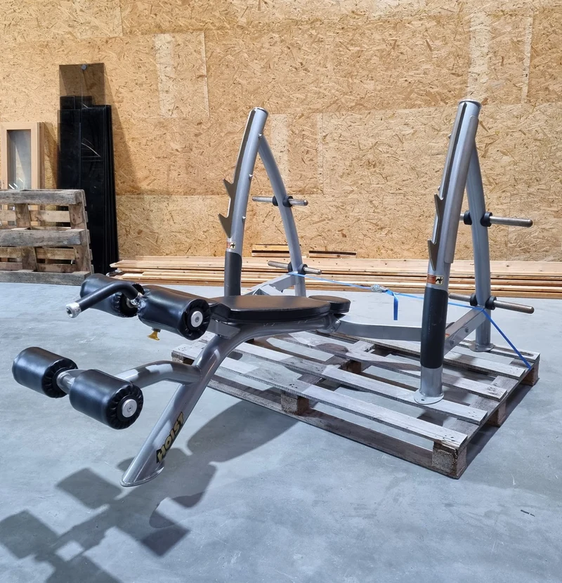 Hoist Negativ Drückerbank, Decline Benchpress, Beinstütze verstellbar, Rahmenfarbe Silber, Polster Schwarz, gebraucht - überholter Zustand