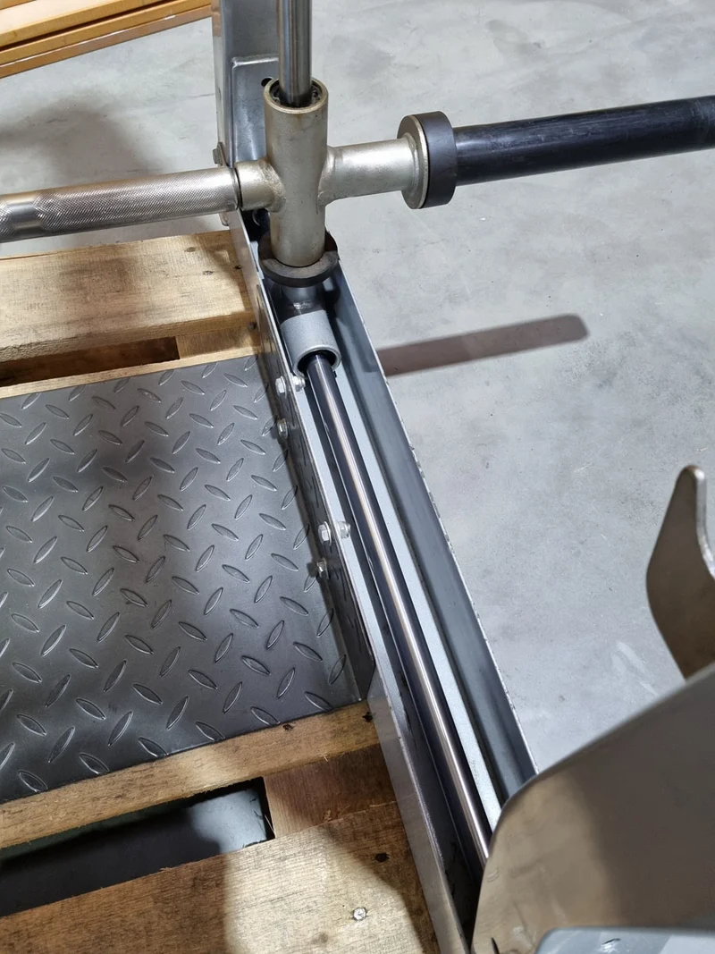 Hoist PTS 3D Multipresse mit Kabelzug Crossover, Max Rack Smith Machine with Cable Crossover, Dual Adjustable Pulley DAP, Rahmenfarbe Silber, gebrauchter - überholter Zustand