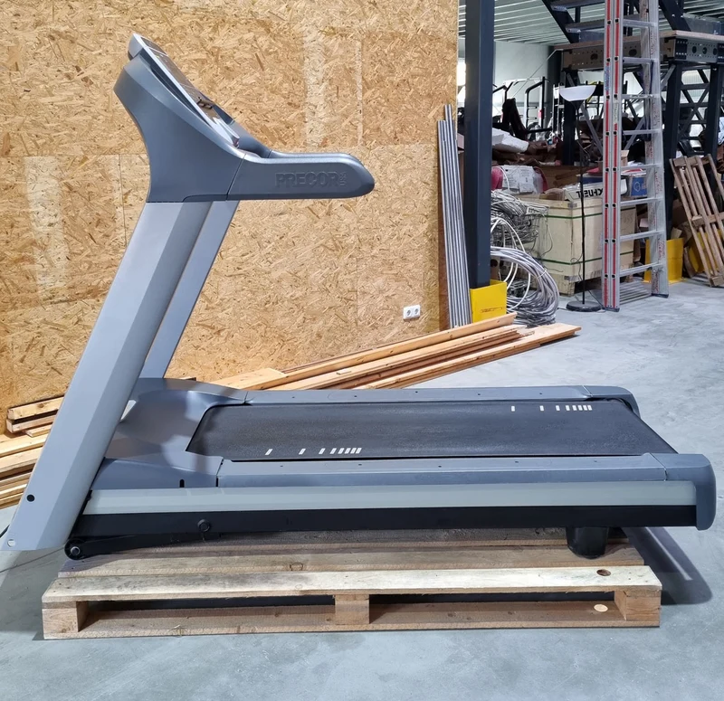 Precor Laufband 954i LED Konsole, gebraucht - überholter Zustand