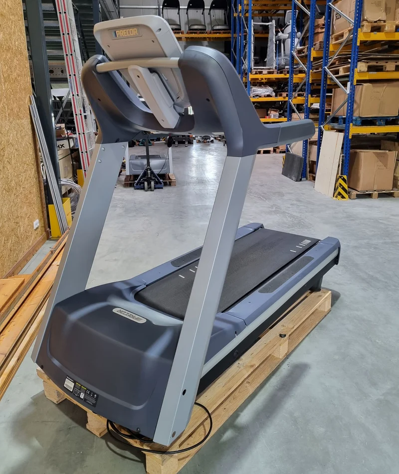 Precor 6 Cardioeräte im Set, nur 3 Jahre alt, neue Modelle, Laufband, AMT, Crosstrainer EFX, Ergometer, Recumbent etc, gebraucht - überholter Zustand