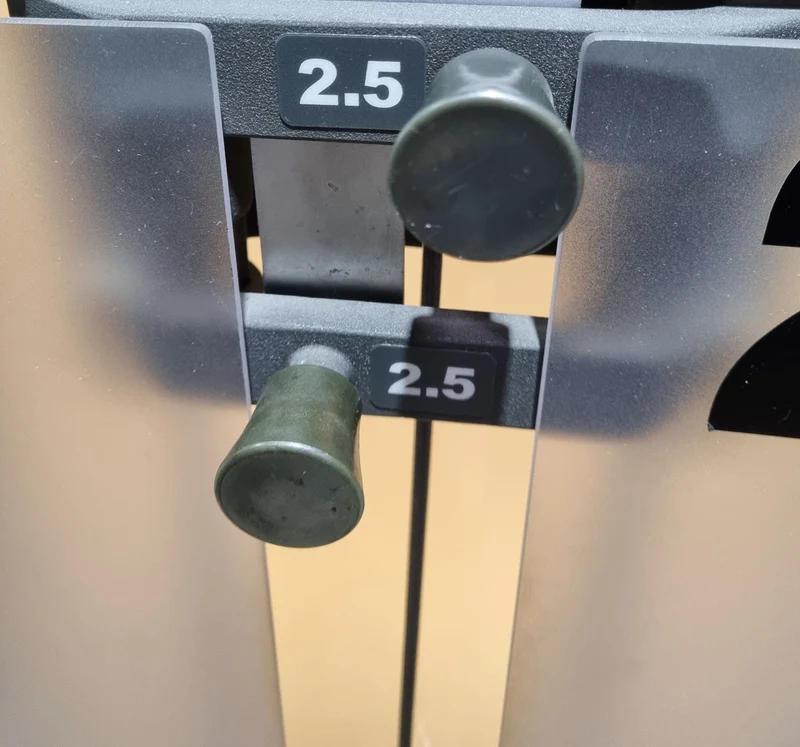 Life Fitness Pro 2 Seithebemaschine, Lateral Raise, Rahmenfarbe Silber, Polsterfarbe Schwarz, gebraucht - überholter Zustand