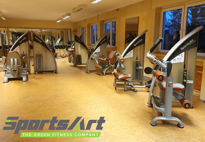 SportsArt Kraftgerätepark - 20 Kraftgeräte im Set, Status Serie, gebraucht, überholter Zustand