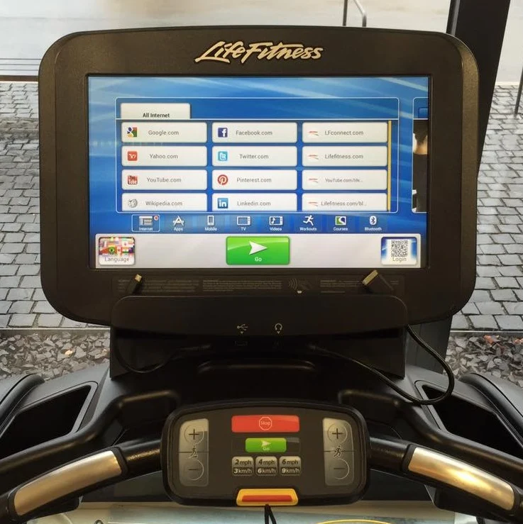 Life Fitness 18 Stk. Cardiogeräte Set, Discover SE Konsolen, Touch, gebraucht - überholter Zustand!