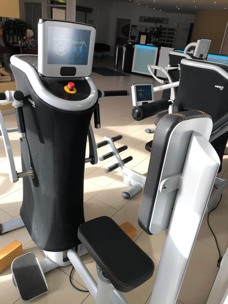 eGym 8er Kraft Zirkel, 8 Kraftgeräte, inkl. PREMIUM Software, Gewartet von eGym, Baujahr 2014, gebraucht - Top Zustand