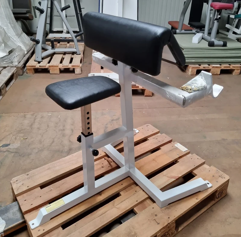 Jimsa Scottcurl Bank, Scott bench, Bizeps Trainingsbank, Rahmen Weiß, Polster Schwarz, Ausstellungsstück - guter Zustand