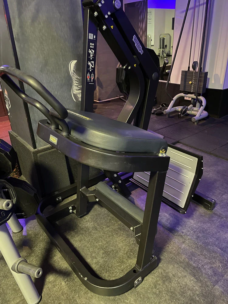 TechnoGym Pure Strength Set, 7 Plate loaded Kraftgeräte, inkl. Hantelscheiben, gebraucht - geprüfter Zustand