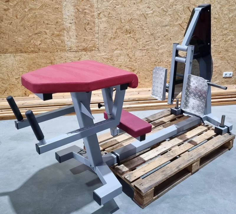 Dr. Wolff Gluteus Radial, Elypso 400 Pomaschine, Rahmenfarbe Silber, Polsterfarbe Rot, gebraucht - überholter Zustand