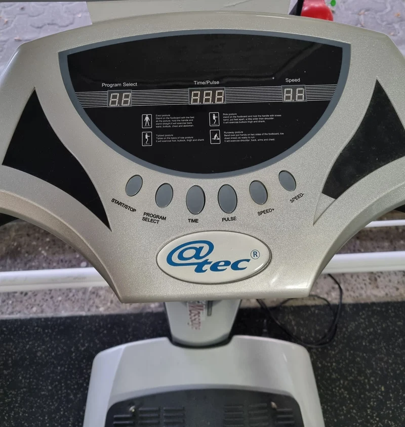 @Tec Vibrationsplatte Crazy-Fit-Massage - Vibrationstrainer, Heimbedarf, gebraucht