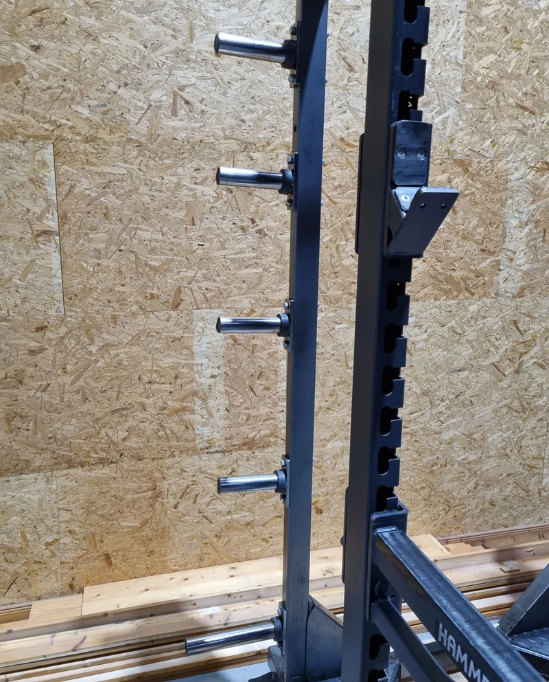Hammer Strength HD Elite Half Rack mit Holzboden und Pull Up Bar, Rahmenfarbe Schwarz, gebraucht - überholter Zustand