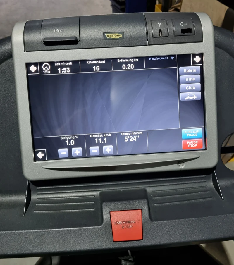 TechnoGym Laufband Excite Line Jog Now 700, Visioweb Touch Display, gebraucht - überholter Zustand