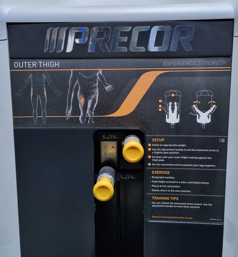 Precor Adduktoren und Abduktoren Kraftgeräte mit Steckgewichten im Set als Paar, Rahmenfarbe Schwarz, Polsterfarbe Grau, gebraucht - überholter Zustand