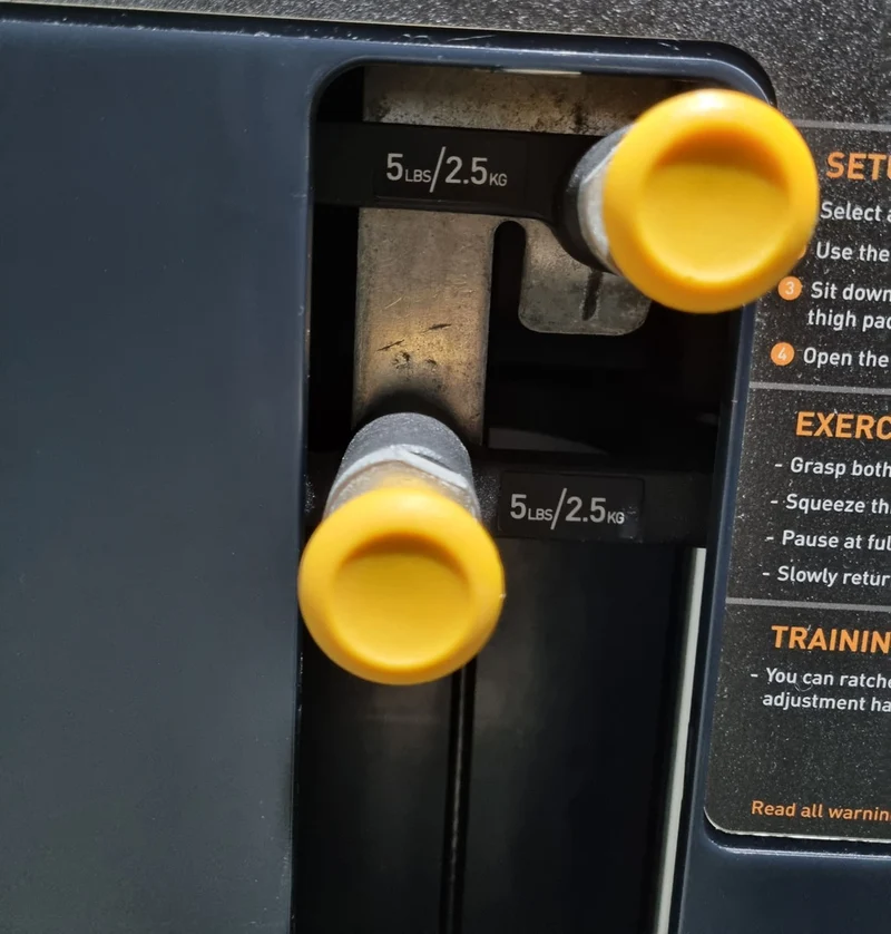 Precor Adduktoren und Abduktoren Kraftgeräte mit Steckgewichten im Set als Paar, Rahmenfarbe Schwarz, Polsterfarbe Grau, gebraucht - überholter Zustand