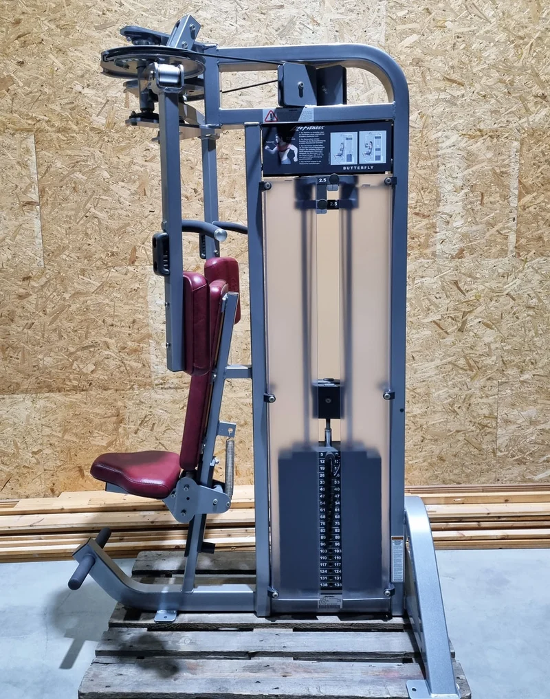 Life Fitness Pro 2 Butterfly, Pectoral Fly Hammer Strenght, Rahmenfarbe Silber, Polsterfarbe Rot, gebraucht - überholter Zustand
