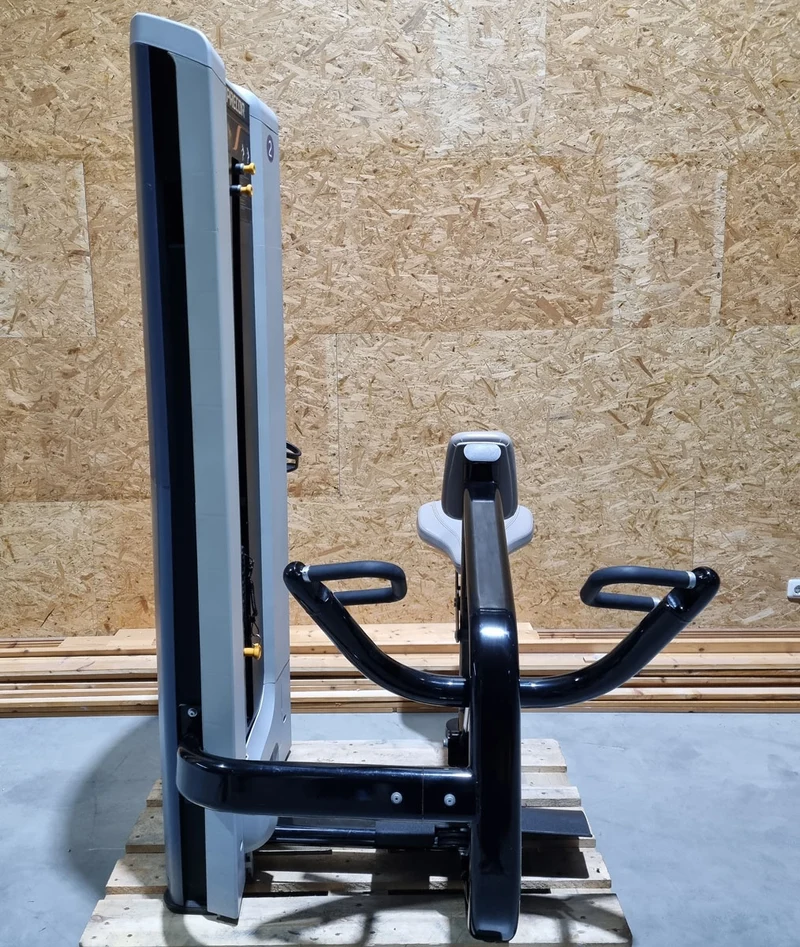 Precor Rudern mit Bruststütze, Row, Lat-Rudern, Rahmenfarbe Schwarz, Polsterfarbe Grau, gebraucht - überholter Zustand