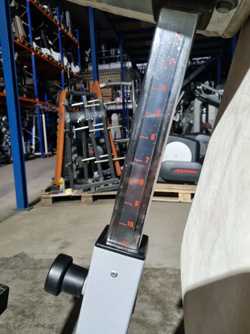 Technogym Butterfly, Pectoral Fly, Silverline, Rahmenfarbe Silber, Polsterfarbe Beige, gebraucht - geprüfter Zustand