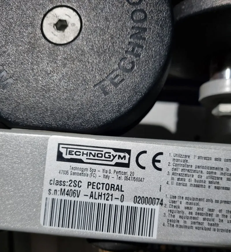Technogym Butterfly, Pectoral Fly, Silverline, Rahmenfarbe Silber, Polsterfarbe Beige, gebraucht - geprüfter Zustand
