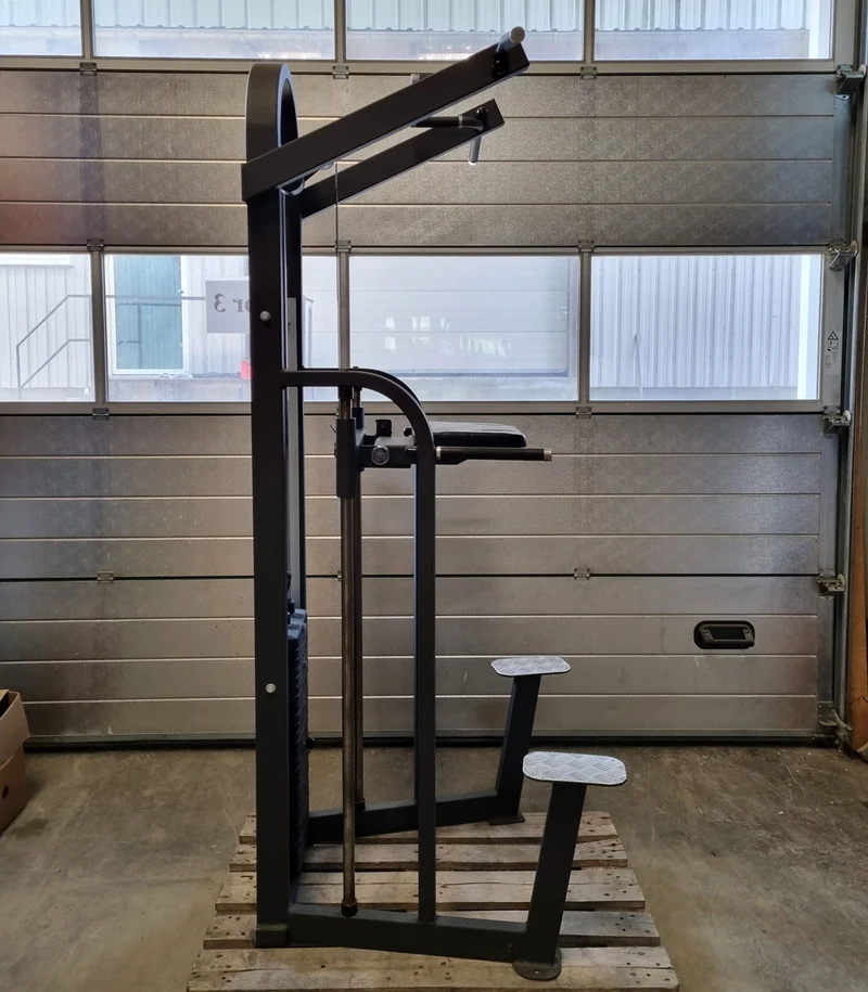Precor DipChin, Dip-Klimmzugmaschine mit Gewichtsunterstützung, Rahmen Schwarz, Polster Schwarz, gebraucht - überholter Zustand