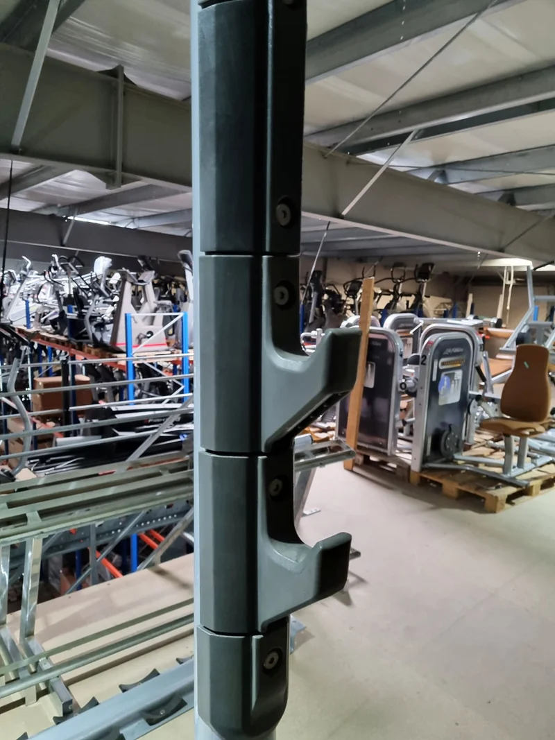 Matrix Schulter-Drückerbank, Magnum Olympic Shoulder Bench MG-A45, Polsterfarbe Schwarz, Rahmenfarbe Silber, gebraucht - überholter Zustand