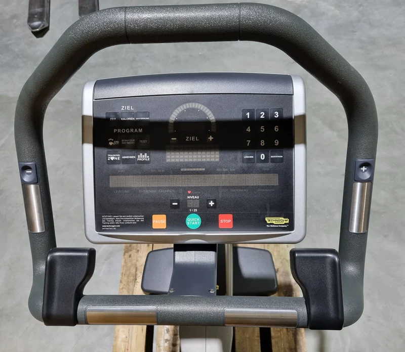 Technogym Ergometer Excite Line 700, New Bike, LED Konsole, gebraucht - überholter Zustand