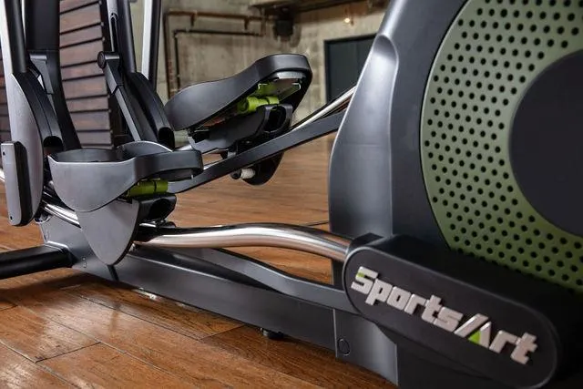 Sportsart Elliptical, Ellipsentrainer G874