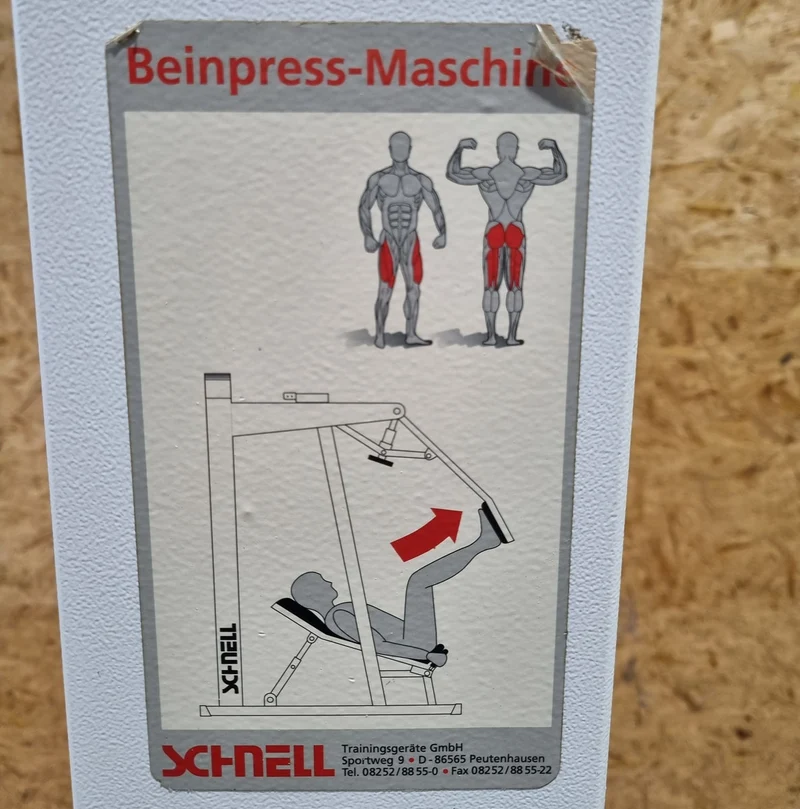 Schnell Beinpresse 45° Legpress, Beinpress-Maschine aus der Target Kompakt Line - Oldschool Bodybuilding, Rahmenfarbe Weiß, gebrauchter - überholter Zustand